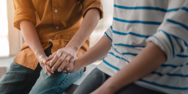 people-holding-hands-at-a-suboxone-clinic-near-winchester-va